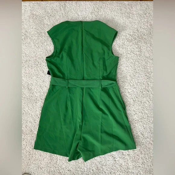 Women’s Large Green NY & Company Sleeveless Romper NWT - Picture 2 of 9